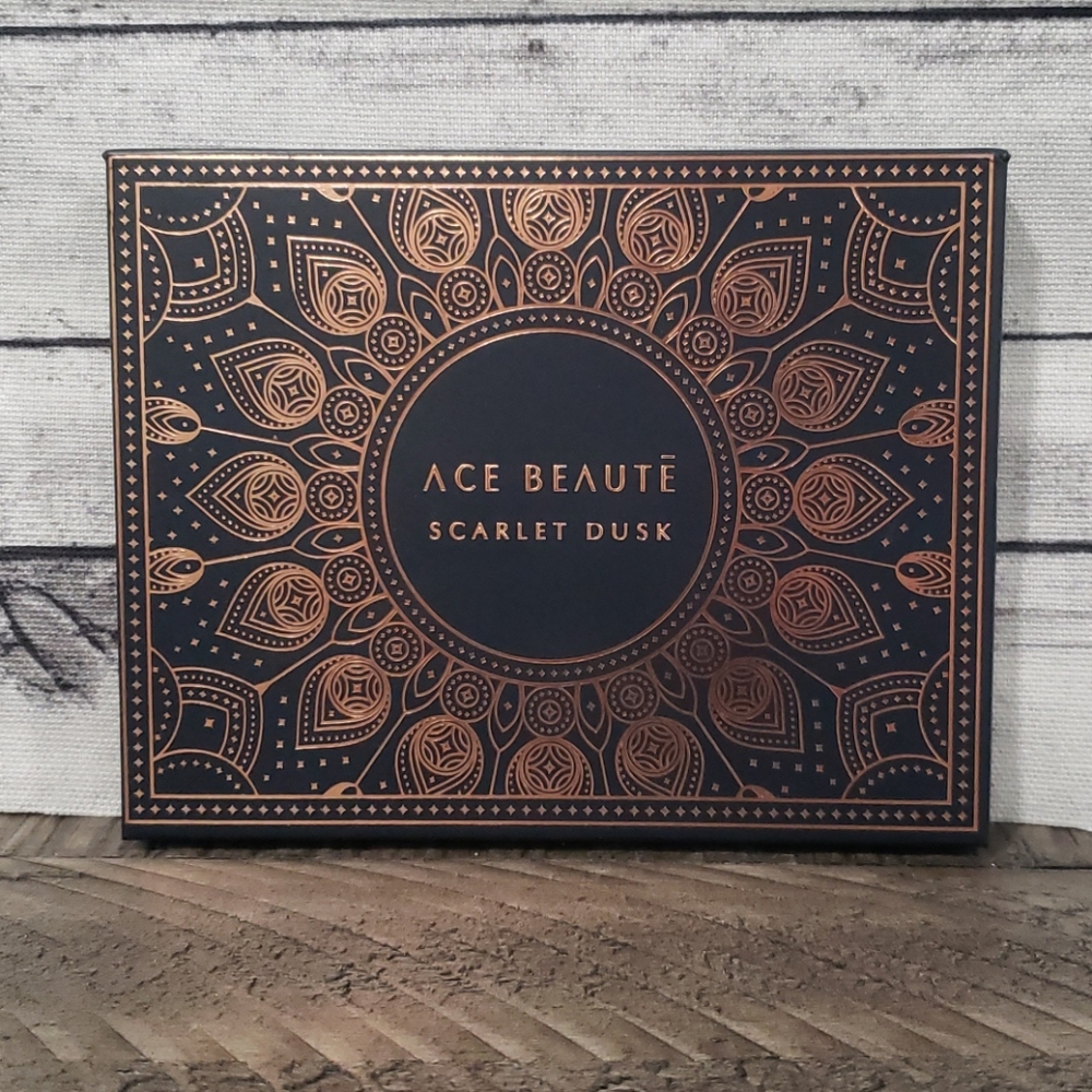 ACE BEAUTE-Scarlet Dusk Eyeshadow Pallette - Picture 4 of 6